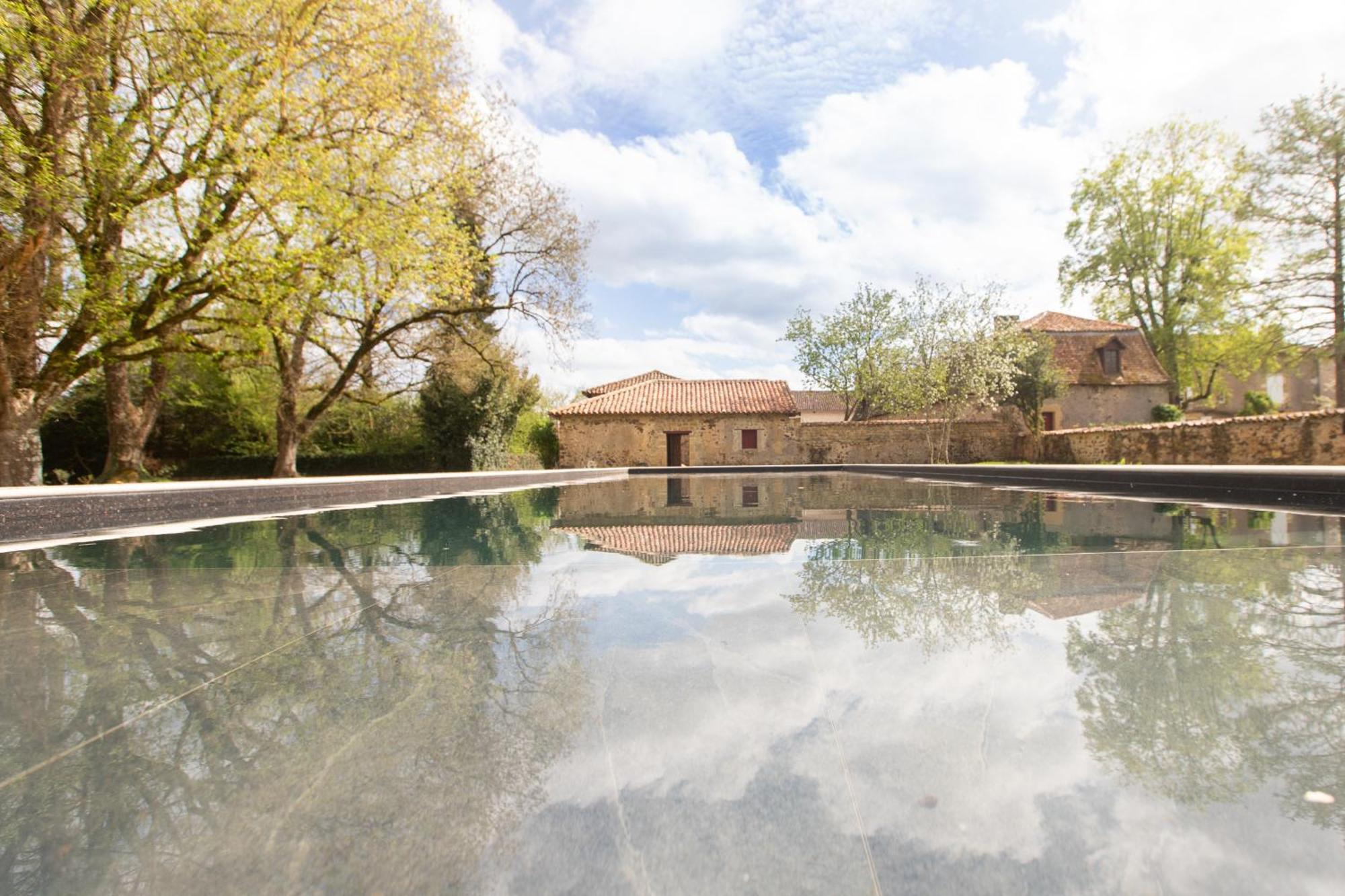 Le Clos Du Gue Pressac Luaran gambar