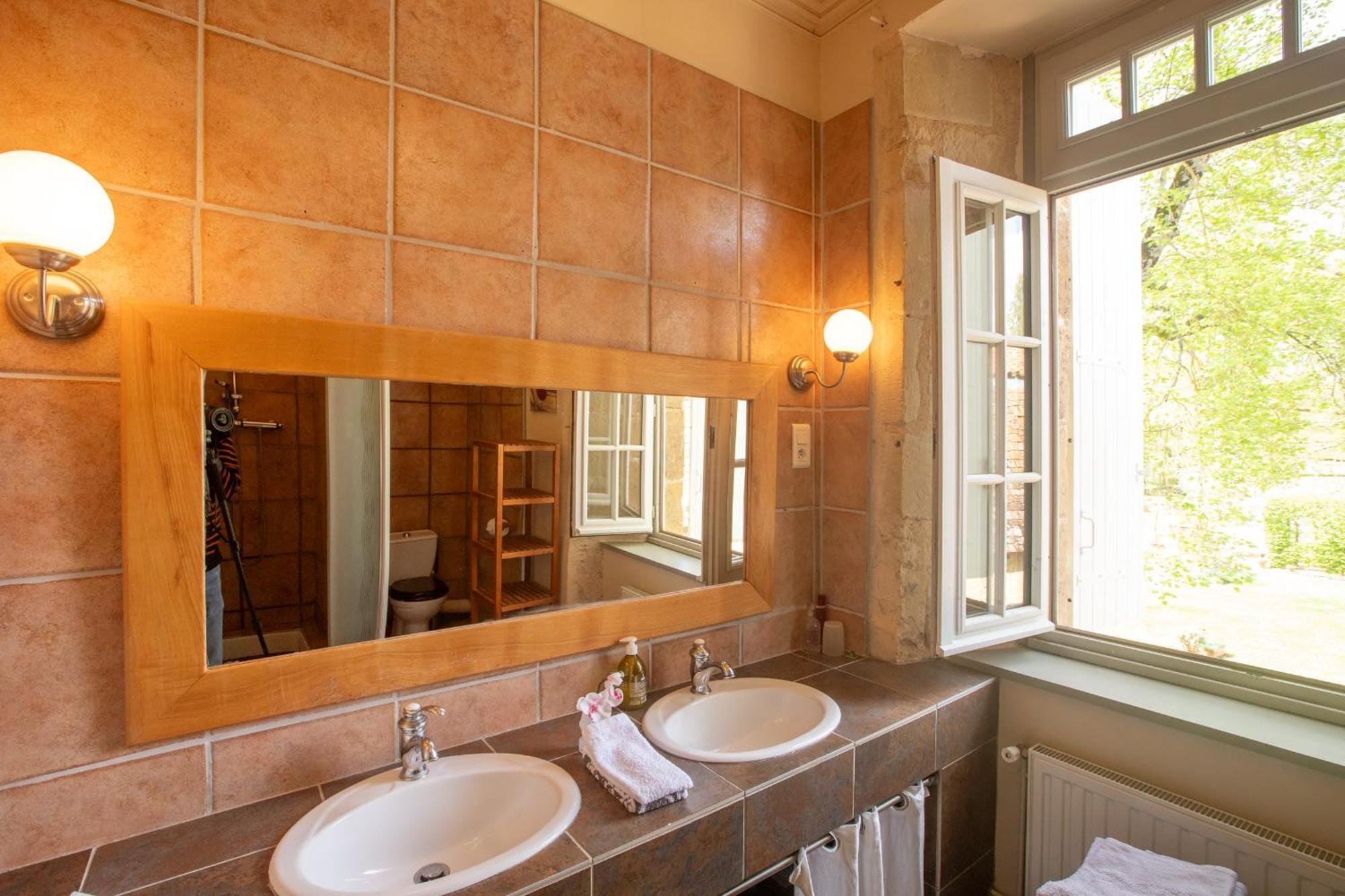 Le Clos Du Gue Pressac Luaran gambar