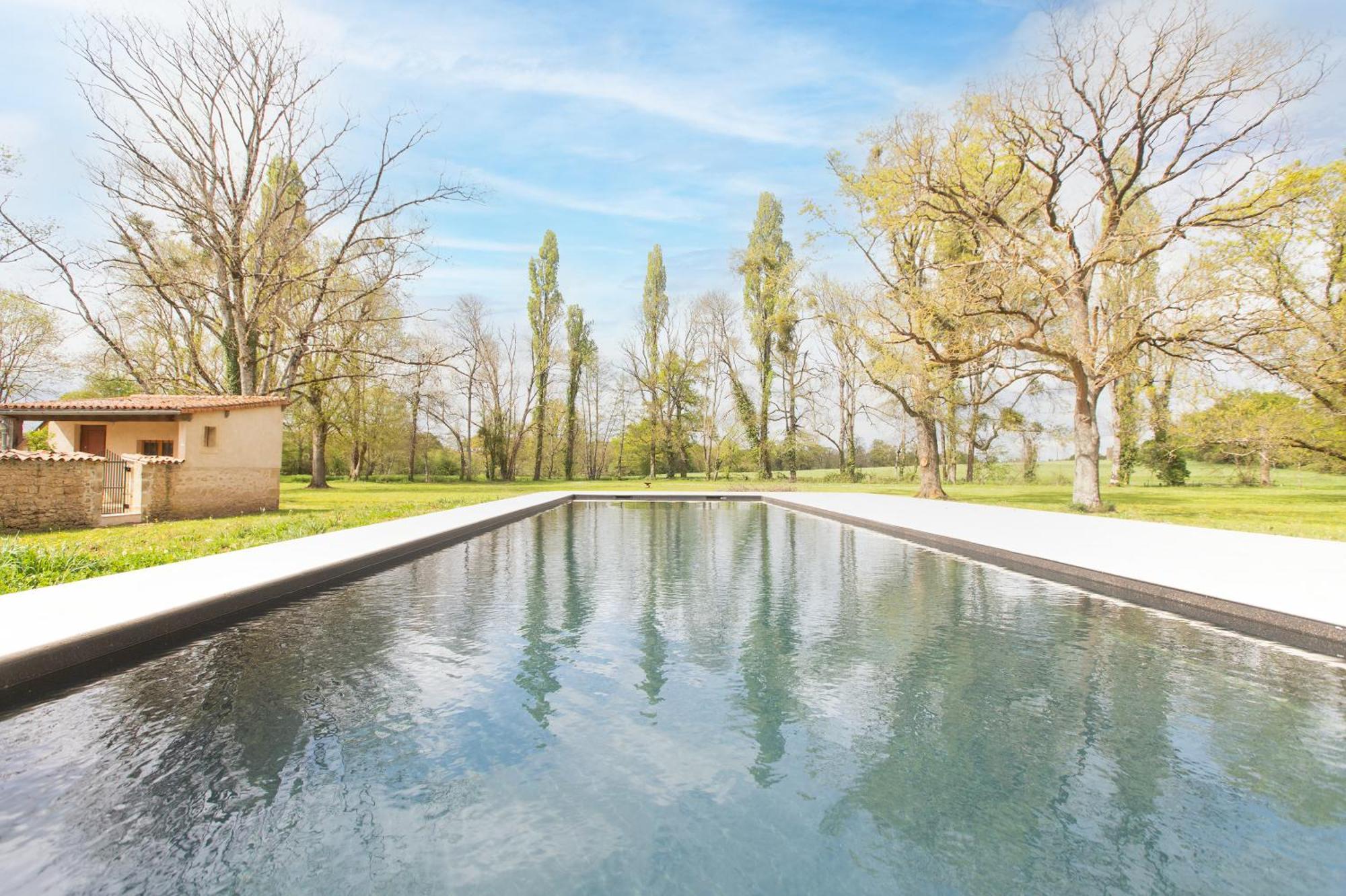 Le Clos Du Gue Pressac Luaran gambar